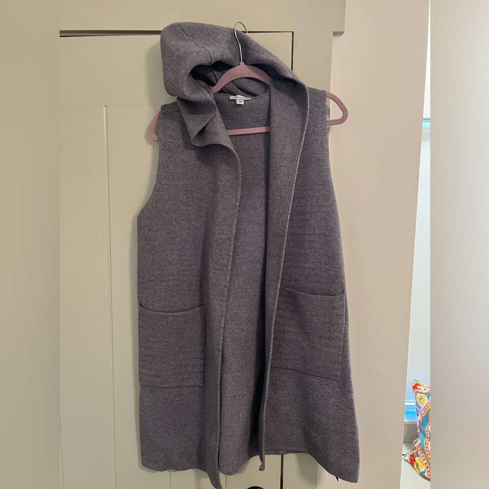 Crosstree Lane vest with hood size Medium